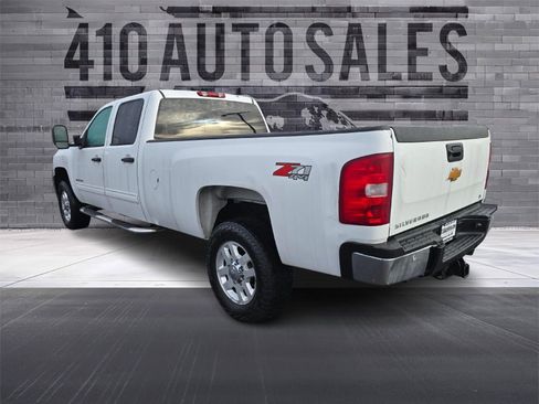 Used 2014 Chevrolet Silverado 2500 LT w/ Interior Plus Package AWD/4WD image 8