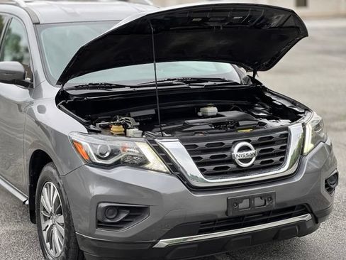 Used 2020 Nissan Pathfinder S AWD/4WD image 39
