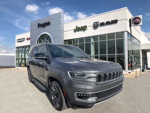 Used 2024 Jeep Wagoneer Series II image 1