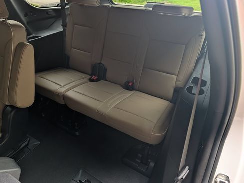 Used 2021 Chevrolet Tahoe Premier AWD/4WD image 24
