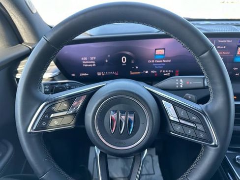 Used 2025 Buick Enclave Preferred image 22