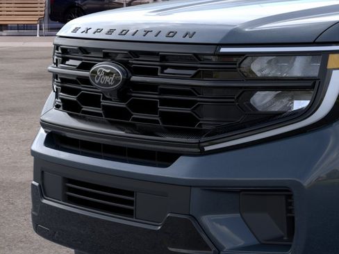 New 2026 Ford Expedition Platinum w/ Stealth Appearance Package AWD/4WD image 17