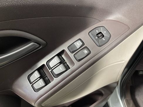 Used 2015 Hyundai Tucson GLS w/ Option Group 02 FWD image 18