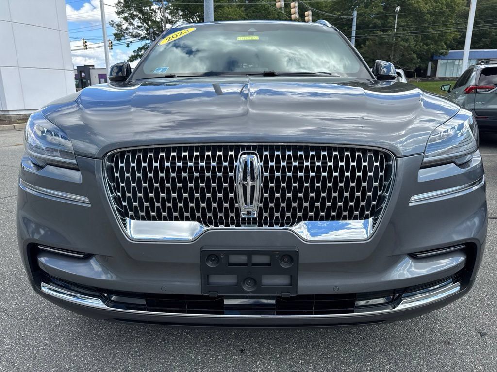 Used 2023 Lincoln Aviator Reserve w/ Equipment Group 201A AWD/4WD image 9