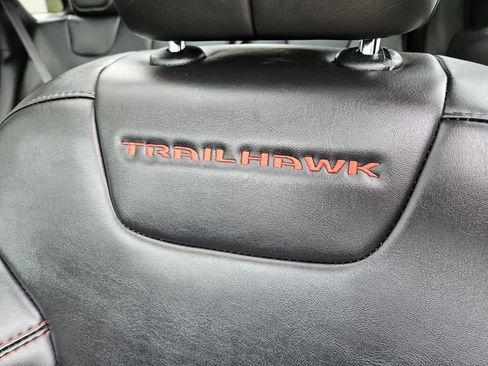 Used 2022 Jeep Cherokee Trailhawk w/ Sun, Sound & Nav Group AWD/4WD image 30