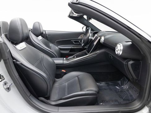 Used 2022 Mercedes-Benz SL 55 AMG 4MATIC image 16