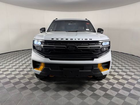 Used 2025 Ford Expedition Tremor AWD/4WD image 5