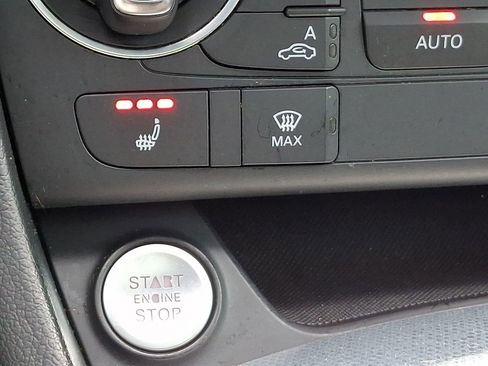 Used 2018 Audi Q3 2.0T Premium w/ Convenience Package image 26