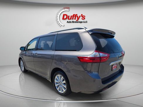 Used 2017 Toyota Sienna Limited Premium AWD/4WD image 21