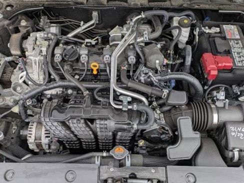 Used 2024 Nissan Altima 2.5 SV image 19