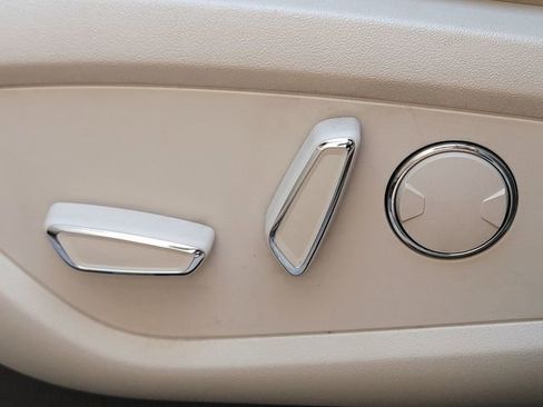 Used 2017 Lincoln MKC Reserve w/ Lincoln MKC Climate Package image 5