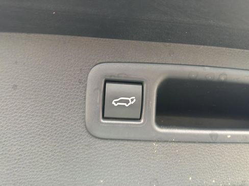 Certified 2024 Toyota Highlander LE AWD/4WD image 34
