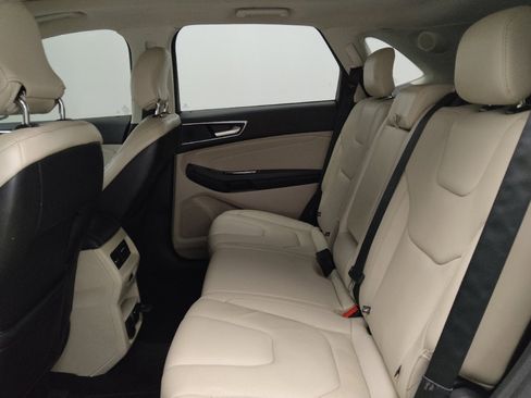 Used 2018 Ford Edge Titanium w/ Equipment Group 302A FWD image 18