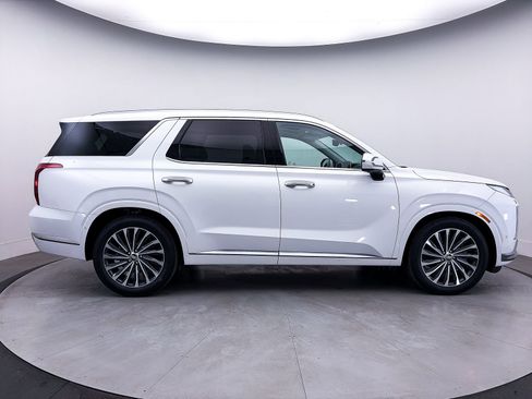 Used 2023 Hyundai Palisade Calligraphy image 45