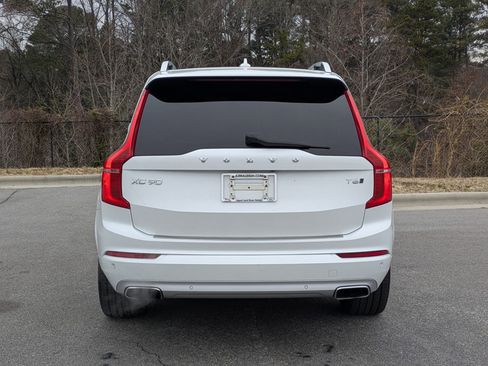 Used 2018 Volvo XC90 T6 Momentum w/ Convenience Package image 6
