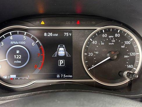 Used 2023 Nissan Versa SV FWD image 18