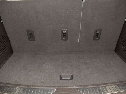 Used 2021 GMC Yukon Denali w/ Denali Premium Package image 20