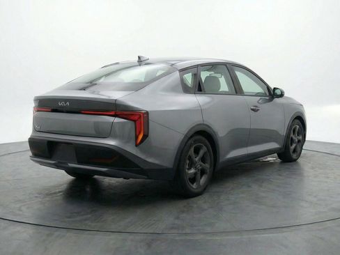Used 2025 Kia K4 FWD image 9