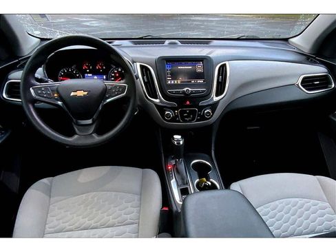 Used 2021 Chevrolet Equinox LT image 16