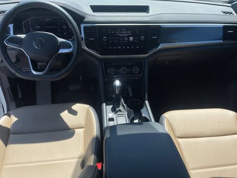 Certified 2023 Volkswagen Atlas Cross Sport SE FWD image 10
