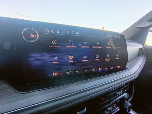 Used 2025 Chevrolet Tahoe LT image 19