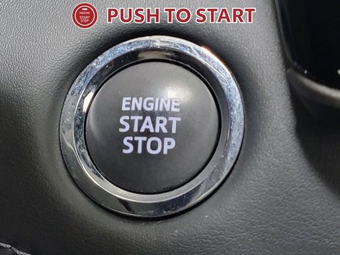 Certified 2023 Toyota Highlander XLE image 20