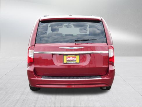 Used 2015 Chrysler Town & Country Touring-L w/ Driver Convenience Group FWD image 6
