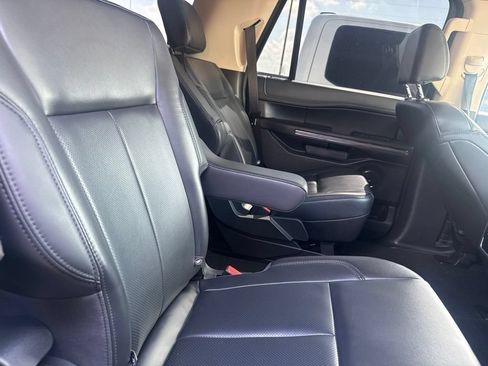 Used 2023 Ford Expedition XLT RWD image 7