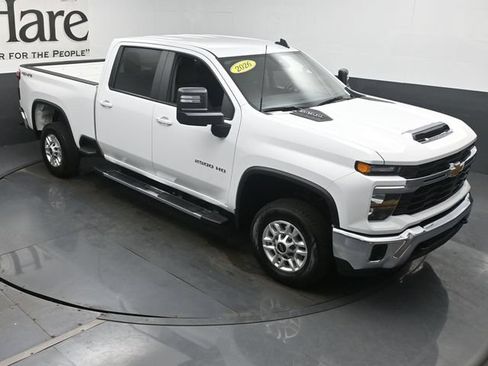 Used 2026 Chevrolet Silverado 2500 LT AWD/4WD image 43