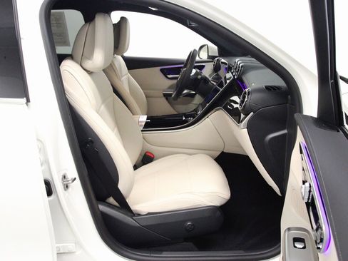 Certified 2024 Mercedes-Benz GLC 300 4MATIC image 21