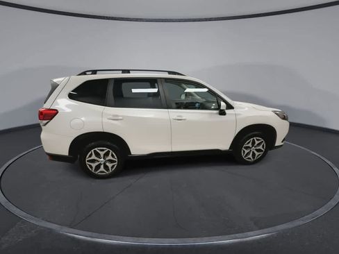 Used 2023 Subaru Forester Premium AWD/4WD image 9