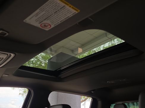 Used 2022 GMC Sierra 2500 Denali image 11