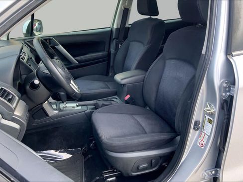 Used 2018 Subaru Forester 2.5i Premium w/ All-Weather Package AWD/4WD image 8