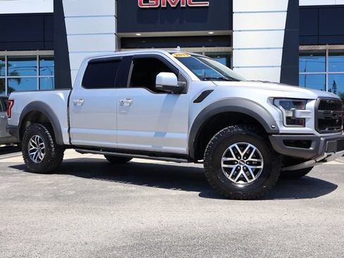 Used 2019 Ford F150 Raptor w/ Equipment Group 802A Luxury AWD/4WD image 2