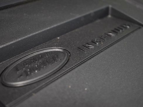 Used 2025 Land Rover Range Rover SE image 15