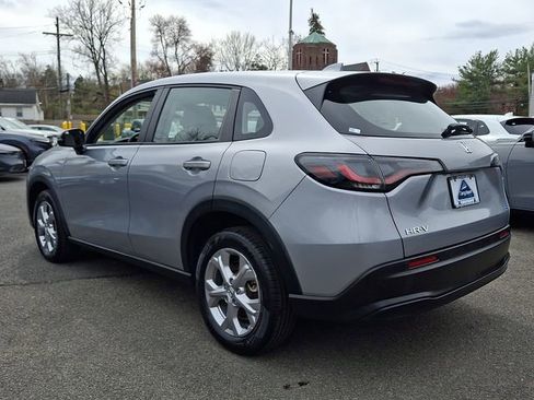 Certified 2023 Honda HR-V LX image 4
