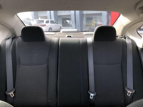 Used 2019 Nissan Sentra S image 18