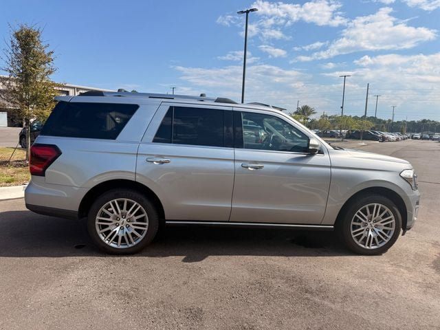 Used 2024 Ford Expedition Limited AWD/4WD image 19