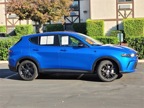 Used 2024 Dodge Hornet R/T w/ R/T Blacktop Package image 4