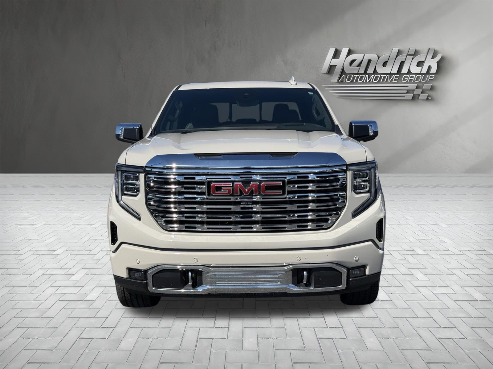 Used 2026 GMC Sierra 1500 Denali w/ Denali Reserve Package AWD/4WD image 3