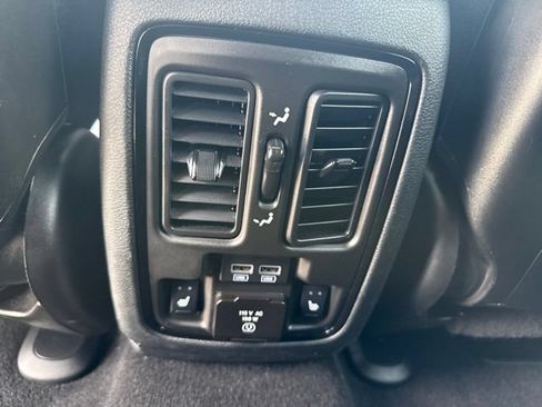 Used 2024 Dodge Durango GT AWD/4WD image 21