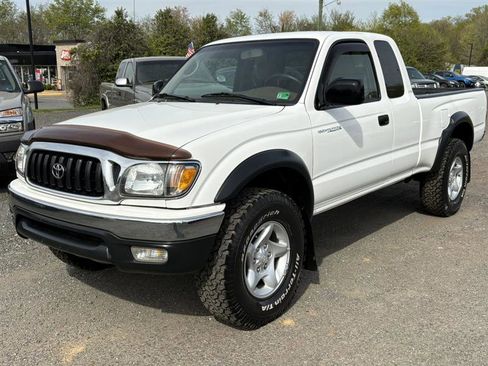 Used 2004 Toyota Tacoma 4x4 Xtracab image 1
