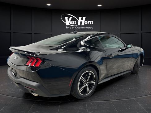 Used 2025 Ford Mustang Premium RWD image 7