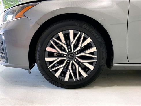 Used 2023 Nissan Altima 2.5 SV FWD image 20