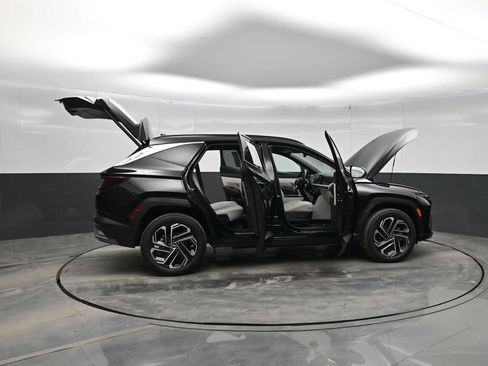 Certified 2025 Hyundai Tucson Limited AWD/4WD image 43