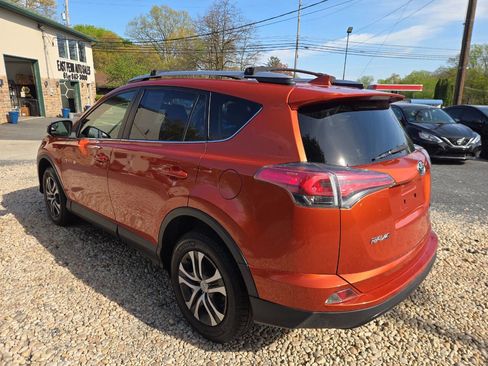 Used 2016 Toyota RAV4 LE AWD/4WD image 5