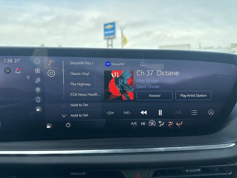 Used 2024 Buick Envision Preferred image 38