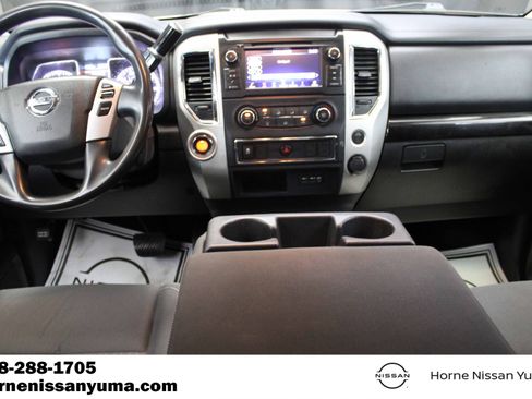 Used 2019 Nissan Titan SV RWD image 11