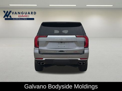 Used 2025 GMC Yukon XL Denali AWD/4WD image 8