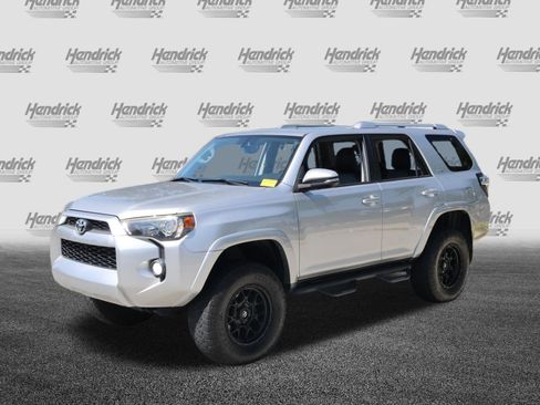 Used 2018 Toyota 4Runner SR5 Premium AWD/4WD image 5